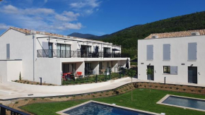 Le Tircis - 2 slaapkamers met terras en zwembad aan de Mont Ventoux